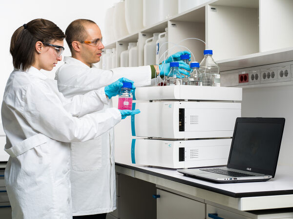 installation-qualification-and-2-days-training-10c8280c4cf941a95340cd978a23cf90